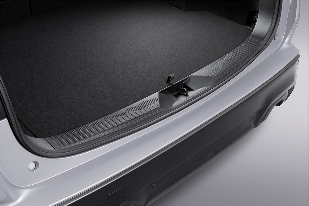 Nærbillede af den designede tærskel ved bagagerummet på Subaru Forester.