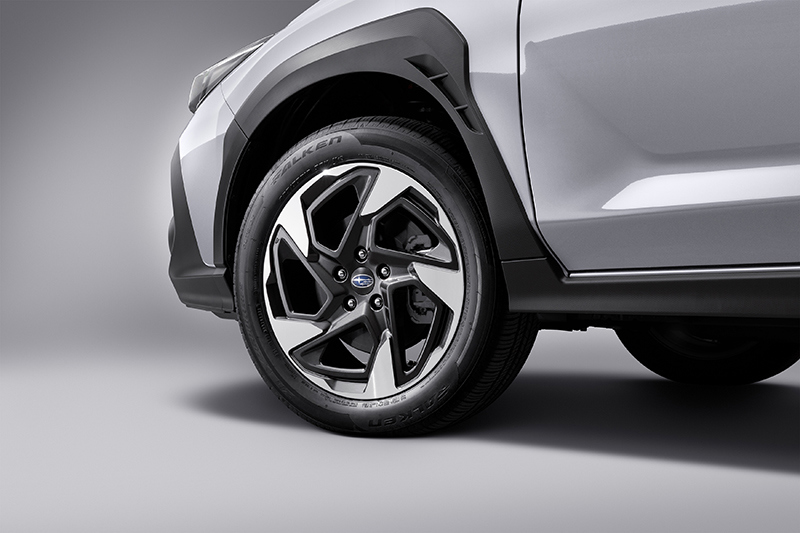 Fælgen på Crosstrek er designet til at modstå barske vejforhold.