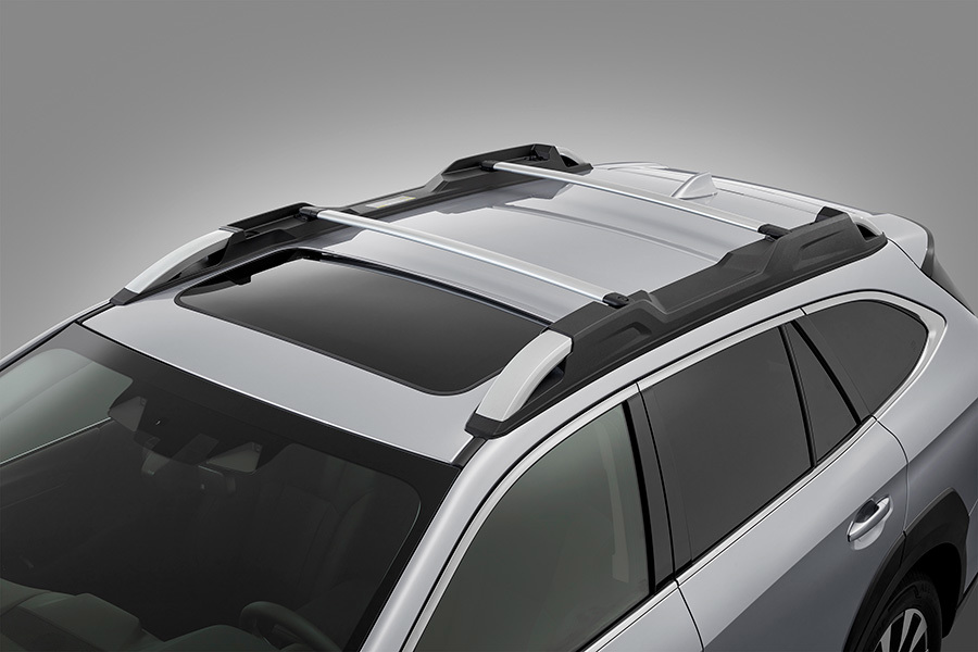 Subaru Outback Summit udstyret med åbent soltag – et panoramaglastag, der øger komforten og forbedrer oplevelsen på hver rejse.