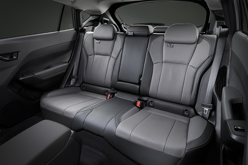 Bagsæde i Subaru Crosstrek med plads til tre passagerer.