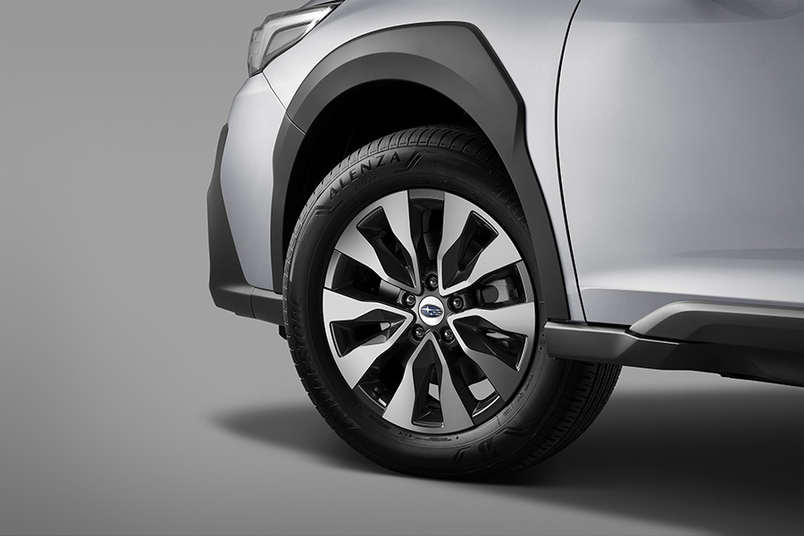 Subaru Outback udstyret med 18-tommer aluminiumsfælg.